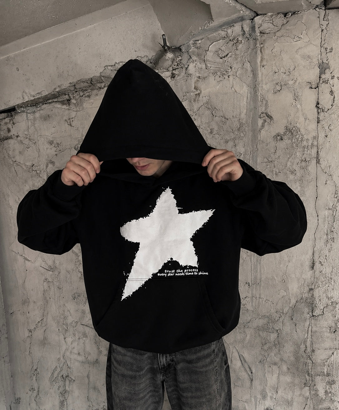 STAR HOODIE BLACK