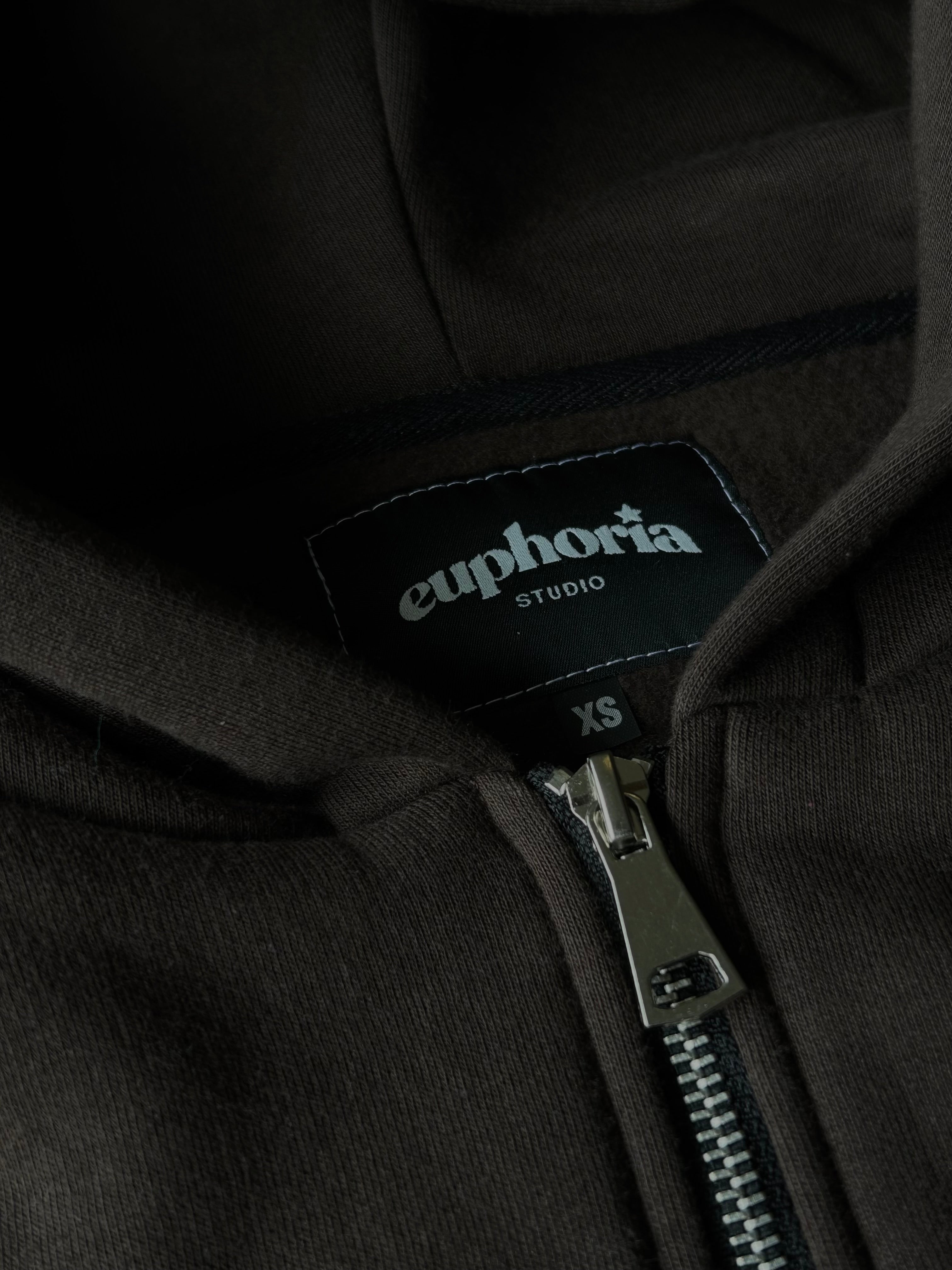 ESSENTIAL DARK CHOCOLATE ZIP HOODIE