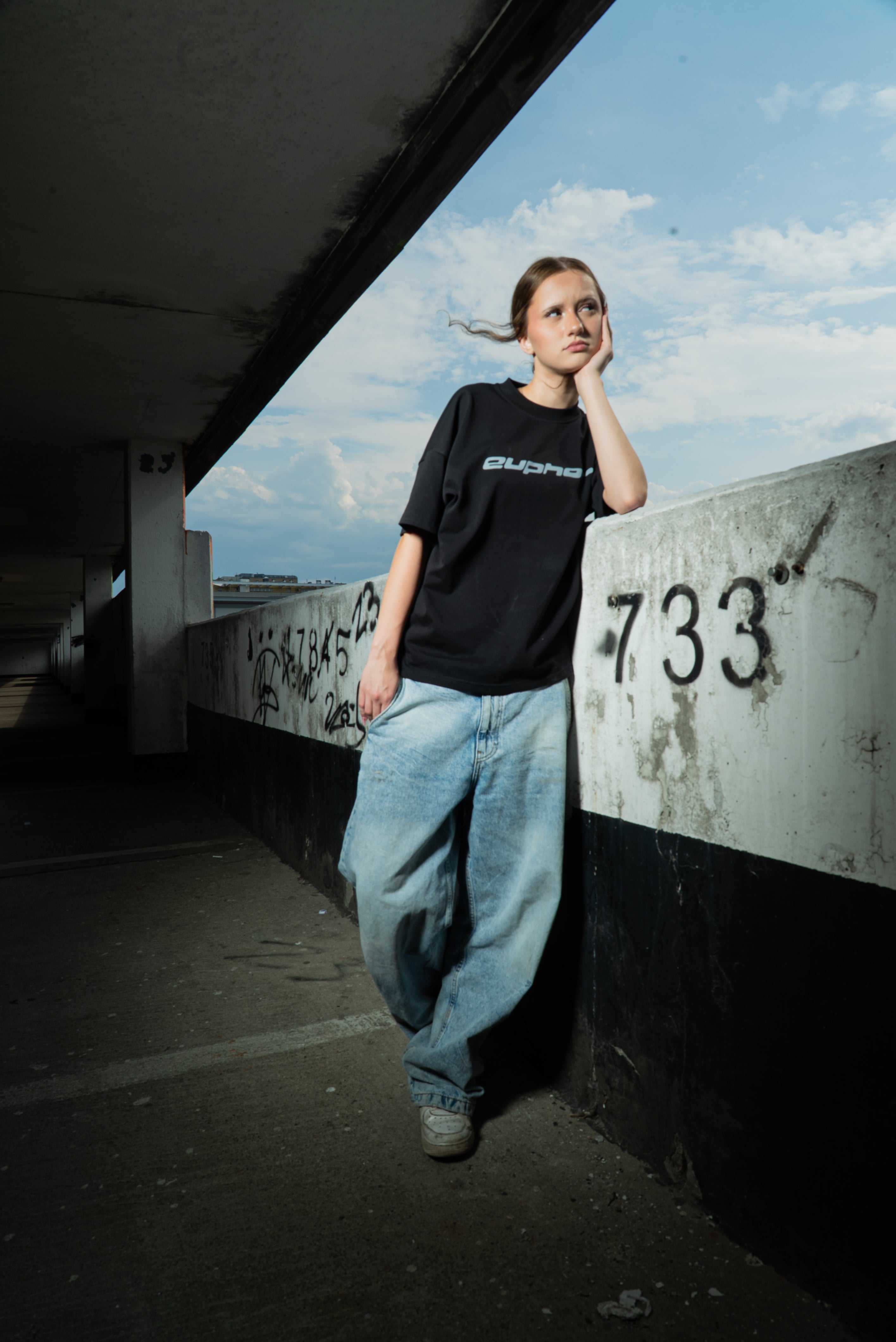 EUPHORIA BASIC TEE BLACK