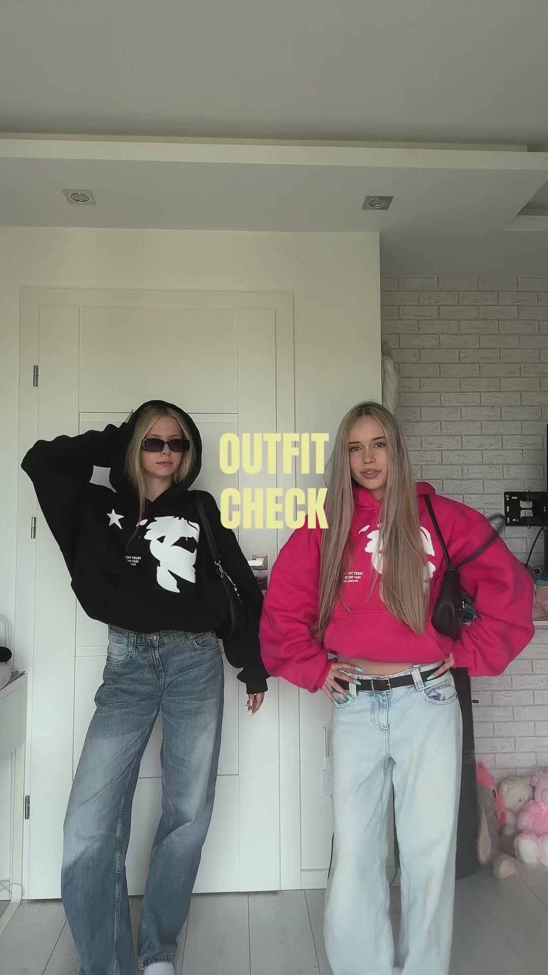 FACE HOODIE BLACK